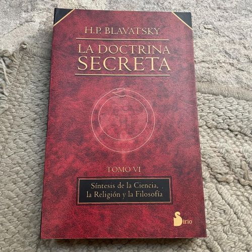 Portada del libro de La Doctrina Secreta (6 vol)
