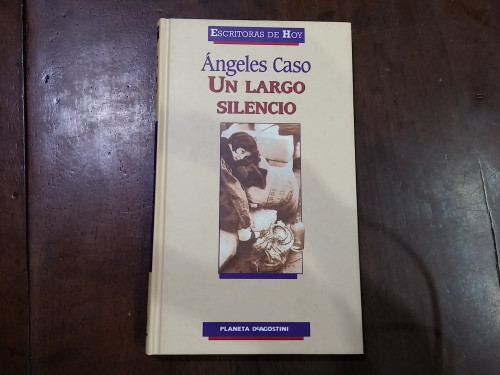 Portada del libro de Un largo silencio