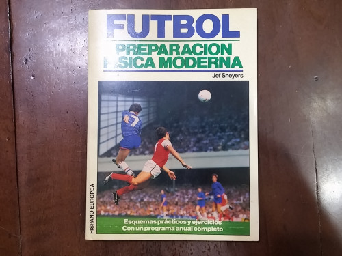 Portada del libro de Fútbol. Preparación física moderna