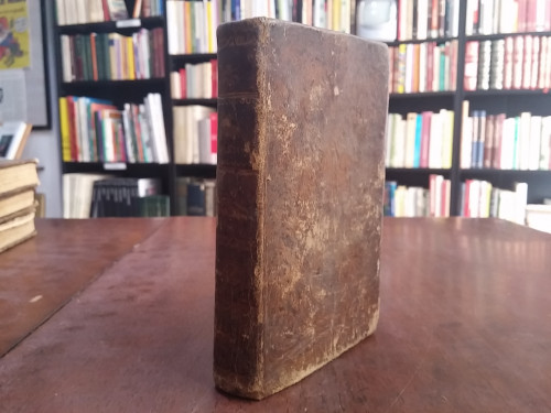 Portada del libro de Viages de Enrique Wanton al País de las Monas traducidos del inglés al italiano, y de éste al español...