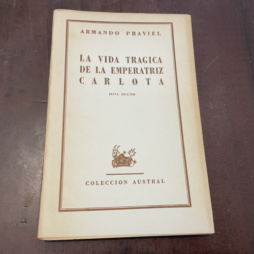 Portada del libro de La vida trágica de la emperatriz Carlota