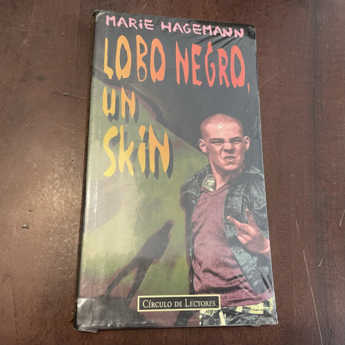 Portada del libro de Lobo negro, un skin
