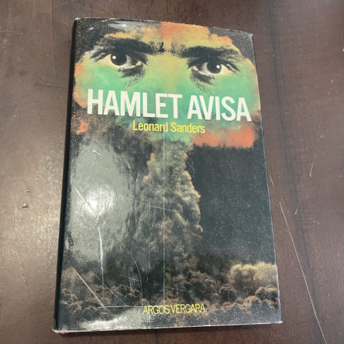 Portada del libro de Hamlet avisa