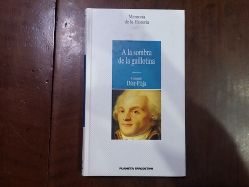 Portada del libro de A la sombra de la guillotina