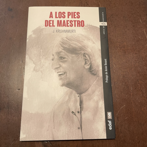 Portada del libro de A los pies del maestro