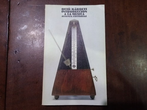 Portada del libro de Introducción a la música