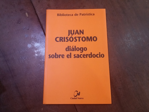 Portada del libro de Diálogo sobre el sacerdocio