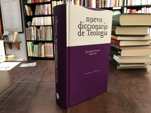 Portada del libro de Nuevo diccionario de Teología