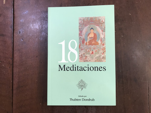 Portada del libro de 18 meditaciones por las monjas y monjes del Instituto Mahayana Internacional