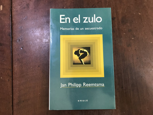 Portada del libro de En el zulo. Memorias de un secuestrado