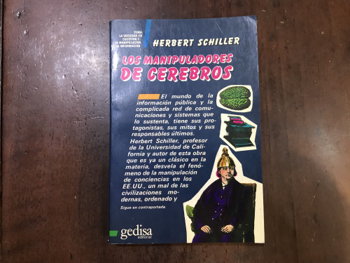 Portada del libro de Los manipuladores de cerebros