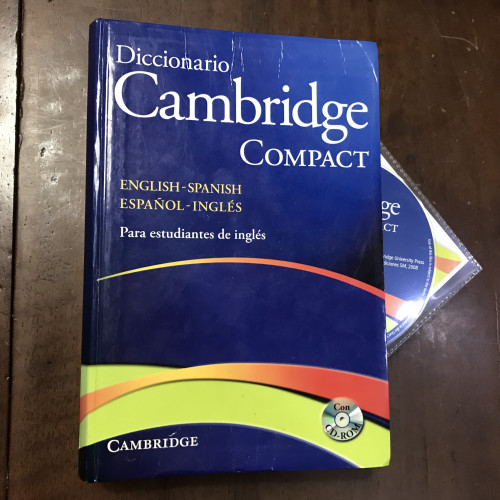 Portada del libro Diccionario Cambridge Compact. English-Spanish. Español-Inglés