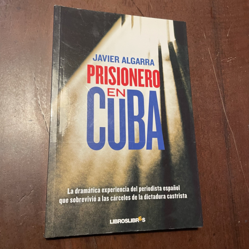 Portada del libro de Prisionero en Cuba