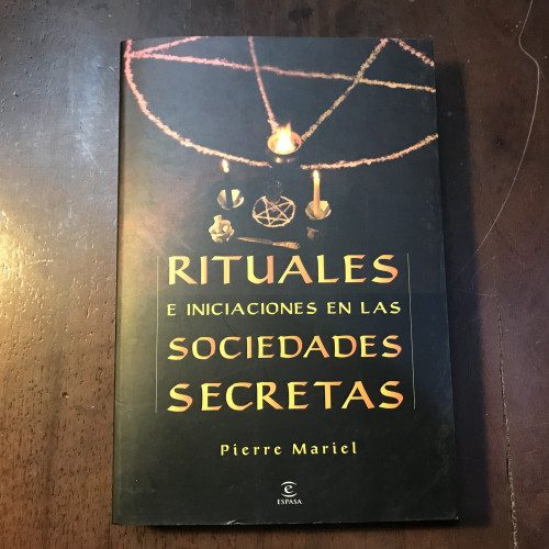 Portada del libro Rituales e iniciación en las sociedades secretas