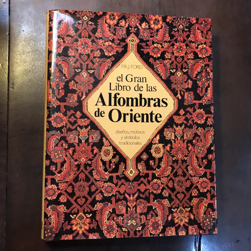 Portada del libro de El gran libro de las alfombras de Oriente