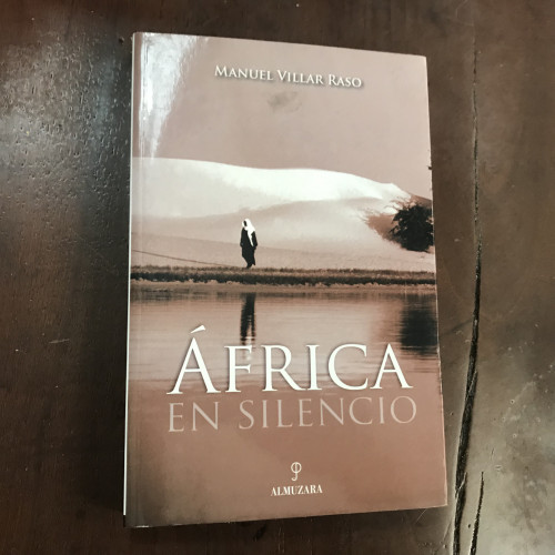 Portada del libro de África en silencio