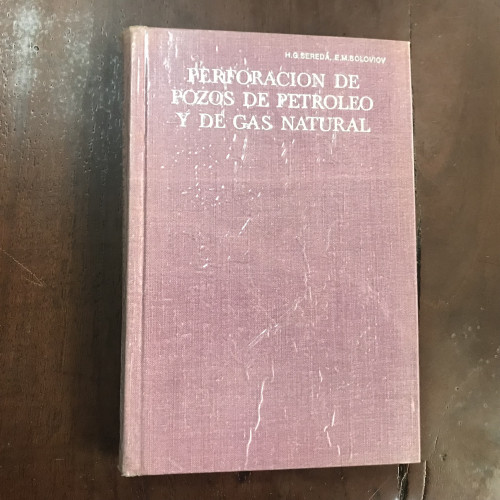 Portada del libro de Perforación de pozos de petroleo y de gas natural