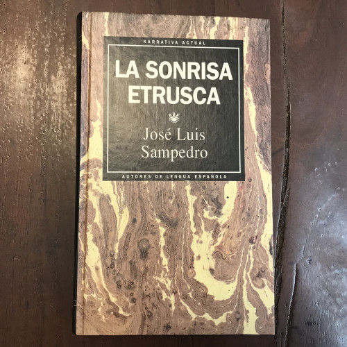 Portada del libro de La sonrisa etrusca