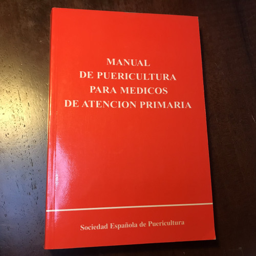 Portada del libro de Manual de puericultura para médicos de atención primaria