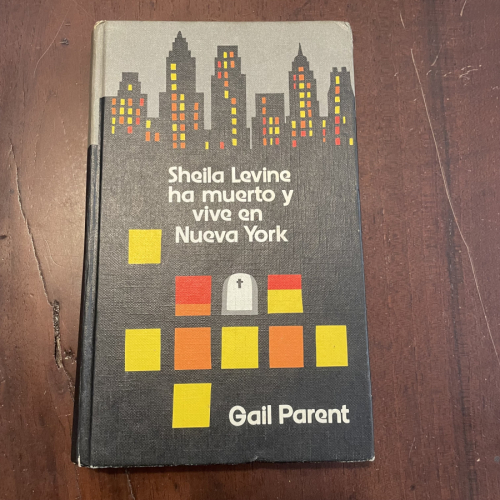 Portada del libro de Sheila Levine ha muerto y vive en Nueva York
