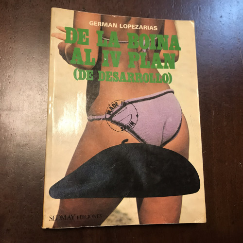 Portada del libro de De la boina al IV plan (de desarrollo)