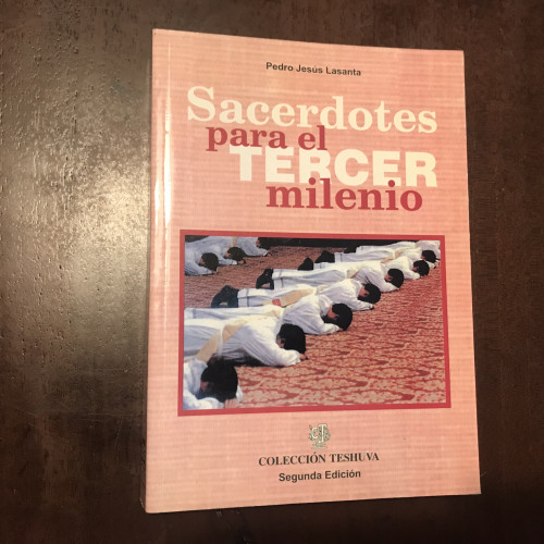 Portada del libro de Sacerdotes para el tercer milenio