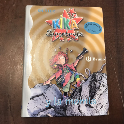 Portada del libro de Kika superbruja y la momia