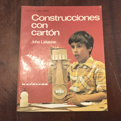 Portada del libro de Construcciones con cartón