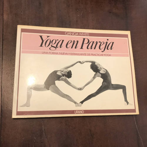 Portada del libro Yoga en pareja