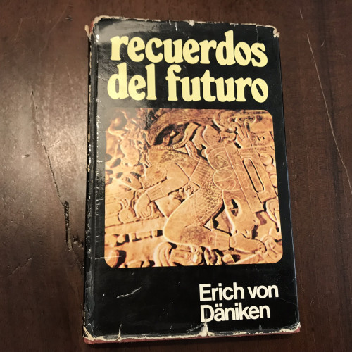 Portada del libro de Recuerdos del futuro