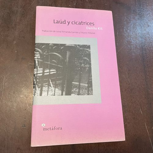 Portada del libro de Laúd y cicatrices