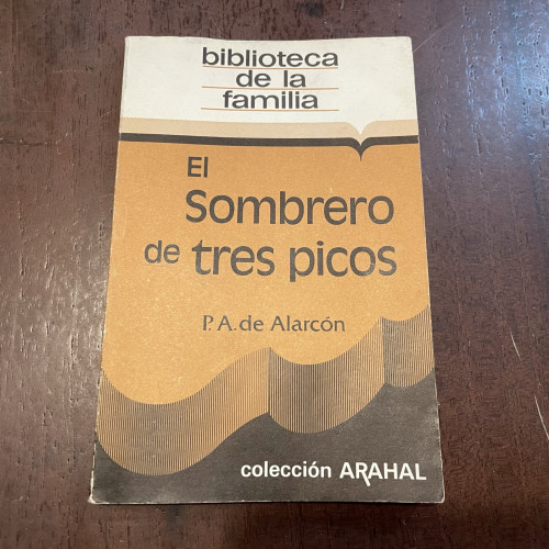 Portada del libro de El sombrero de tres picos