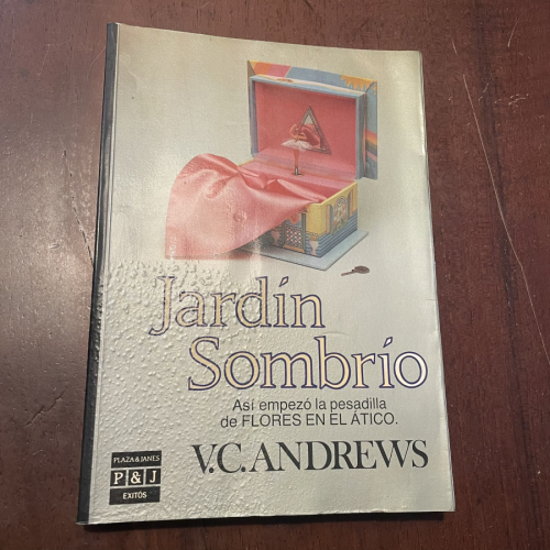 Portada del libro de Jardín sombrío