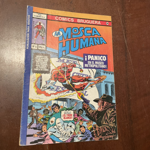 Portada del libro de La mosca humana nº 8. ¡Pánico en el museo metropolitano!