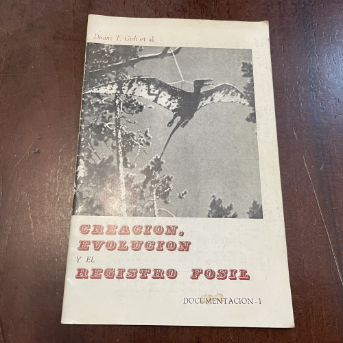 Portada del libro de Creación, evolución y el registro fósil