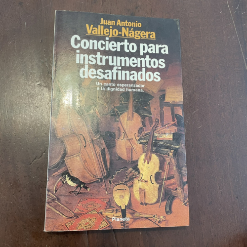 Portada del libro de Concierto para instrumentos desafinados