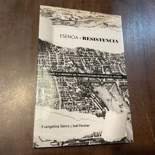 Portada del libro de Esencia y resistencia