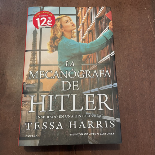 Portada del libro de La mecanógrafa de Hitler