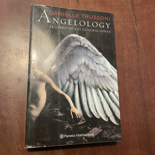 Portada del libro de Angelology. El libro de las generaciones