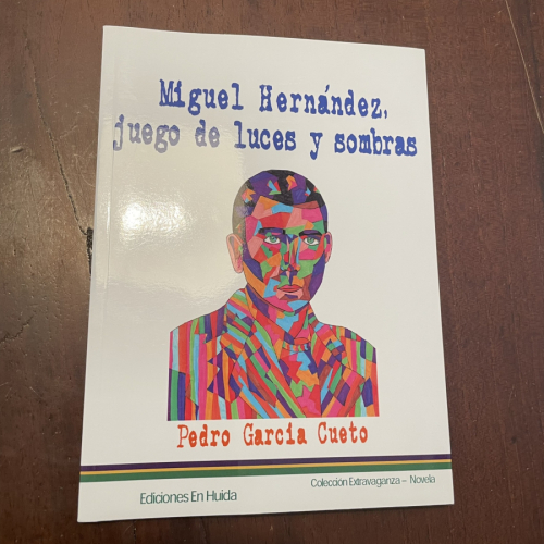 Portada del libro de Miguel Hernández, juego de luces y sombras