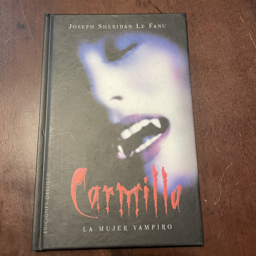 Portada del libro de Carmilla. La mujer vampiro