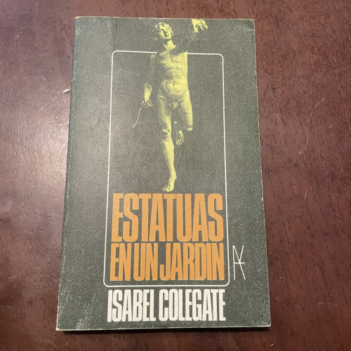 Portada del libro de Estatuas en un jardín