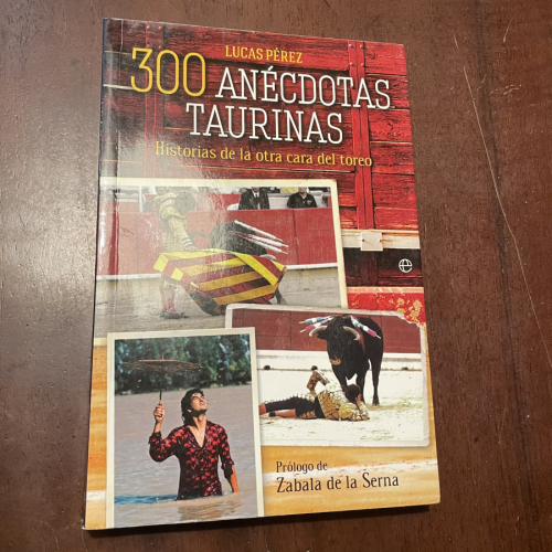 Portada del libro de 300 anécdotas taurinas