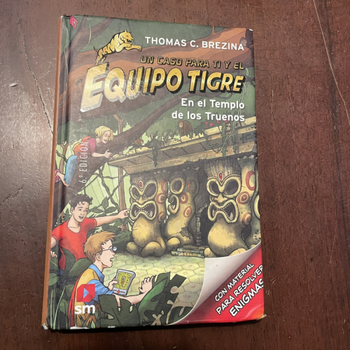 Portada del libro de Equipo tigre. En el templo de los truenos