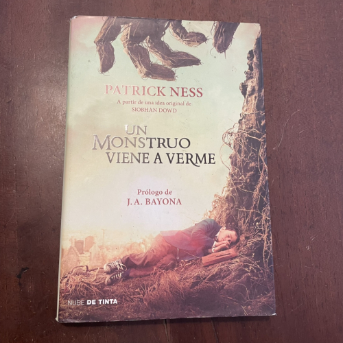 Portada del libro de Un monstruo viene a verme