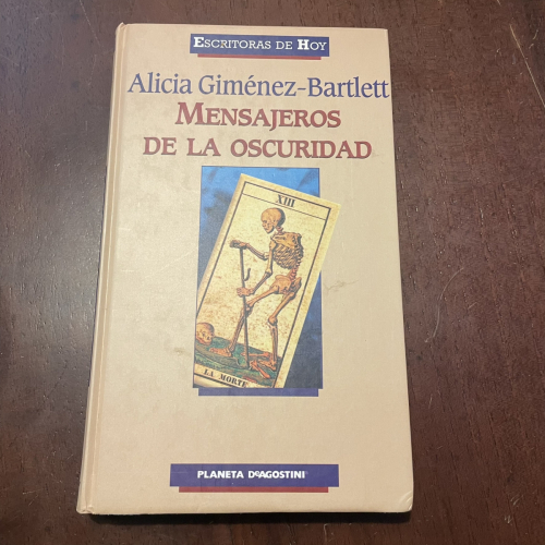 Portada del libro de Mensajeros de la oscuridad