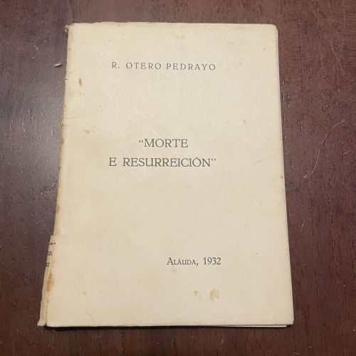 Portada del libro de Morte e resurreición (galego)