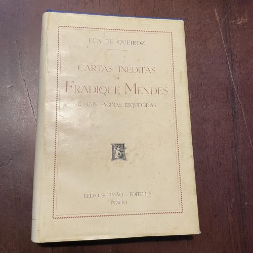 Portada del libro de Cartas inéditas de Fradique Mendes (portugués)