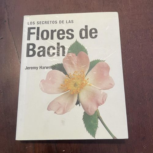 Portada del libro de Los secretos de las flores de Bach