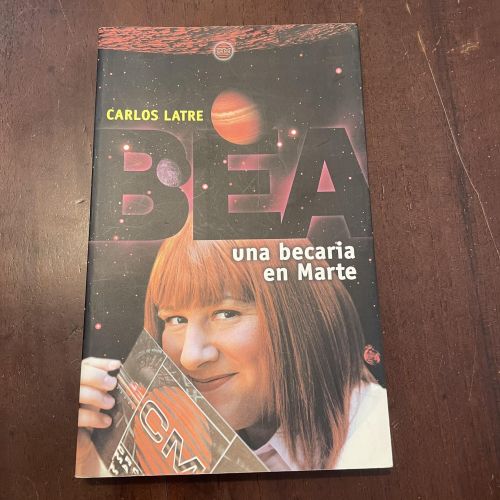 Portada del libro de Bea una becaria en Marte
